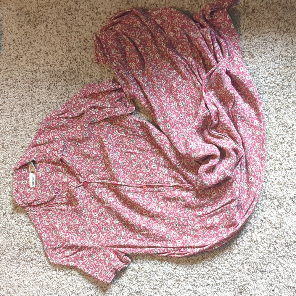 Long pink floral dress with short sleeves